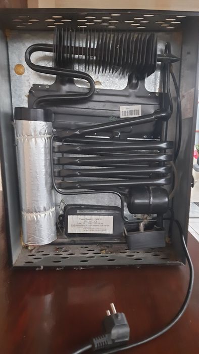 Мини бар холодильник VAUST MB35