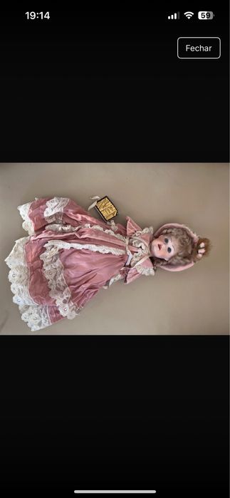 Boneca toda em porcelana