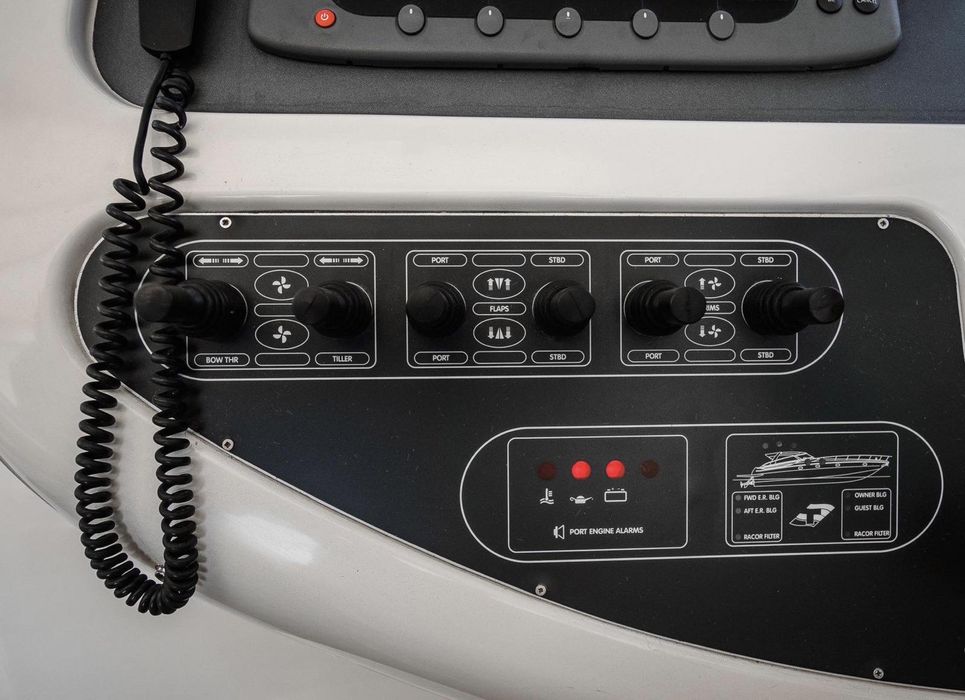 Яхта Baia Yachts Aqua 54