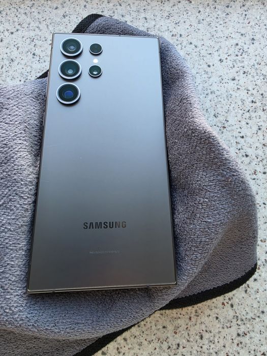 Продам телефон Samsung S24 Ultra