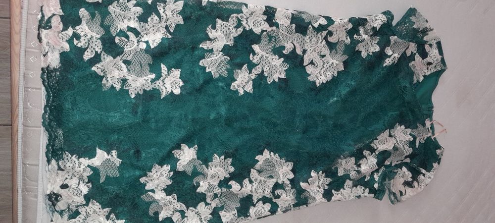 Koronkowa sukienka r.42