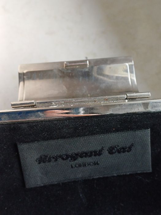 Torebka kopertówka srebrna