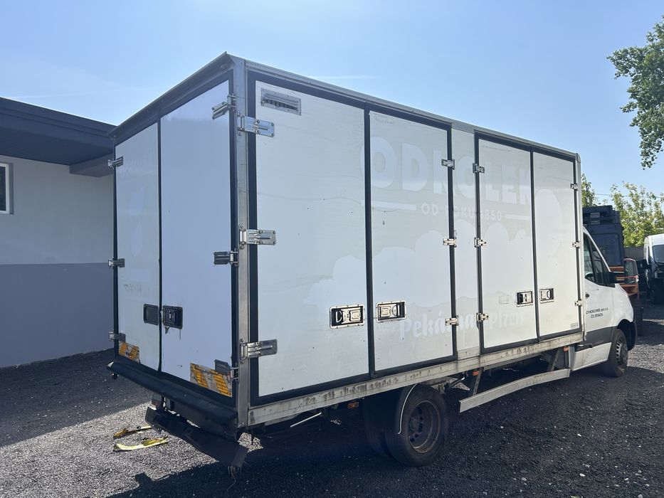 Izoterma Chlodnia Kontener Zabudowa Iveco Daily Mercedes Sprinter 2021