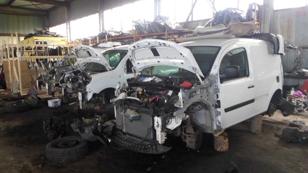 Захист двигуна (оригінал, б/в) для Renault Kangoo 2