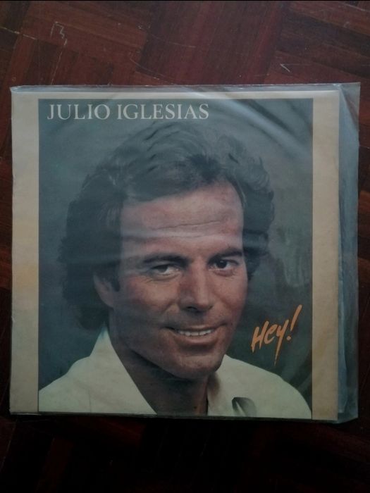 Julio Iglesias - Hey!