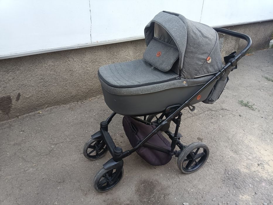 Коляска 2 в 1 Adamex Amelia Lux AM283