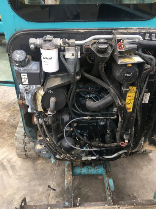 Mini giratoria - escavadora Bobcat E14