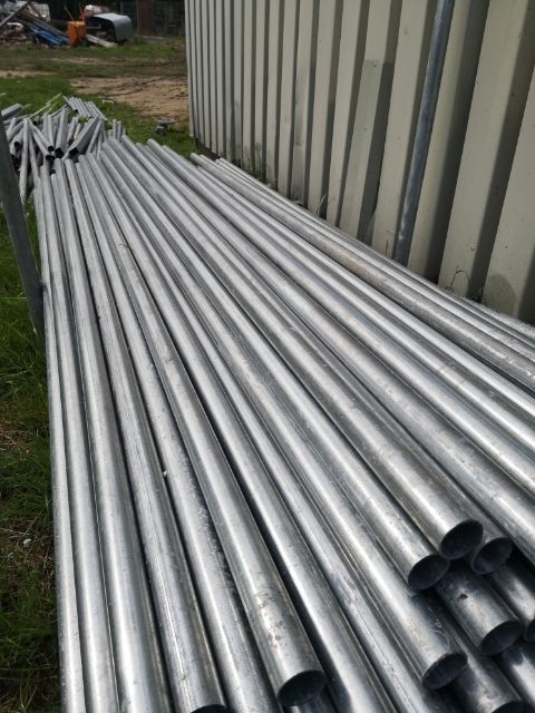 słupki ocynk  200cm koncówka towaru 12zł/sztuka