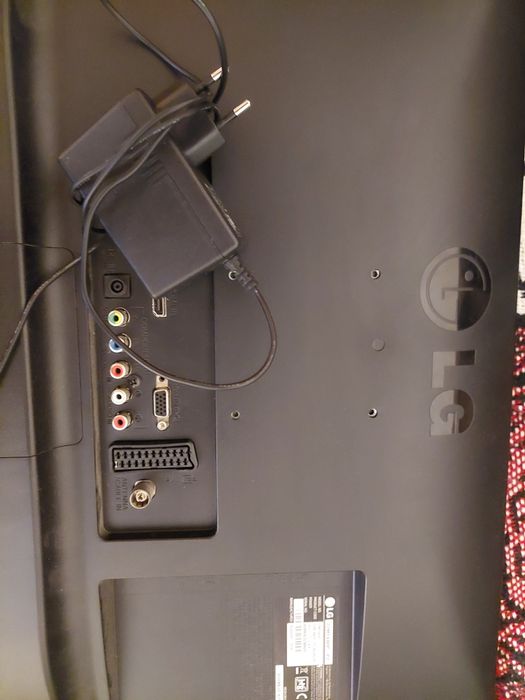 Monitor 22 cale z funkcją tv dvbt2