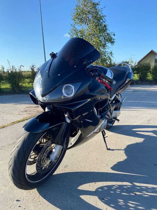 Продам мотоцикл Хонда сбр 600ф4і