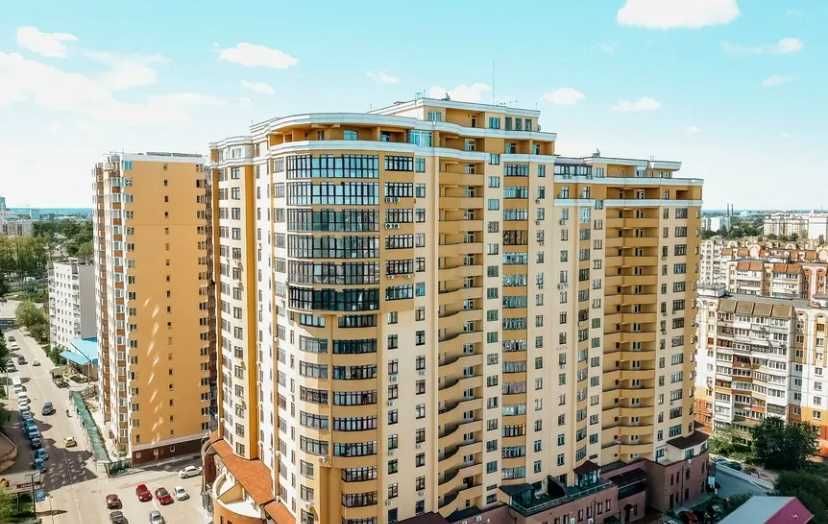 Продаж комерціїї, в самому центрі міста Вишневе.