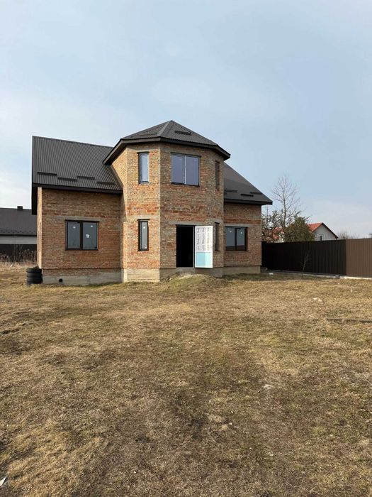 Продаж будинку в Почаєві