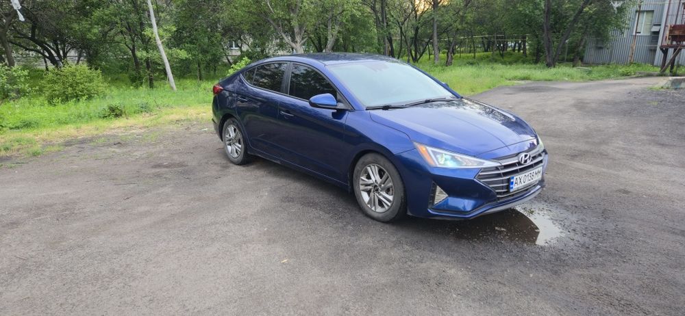 Hyundai Elantra 2019г
