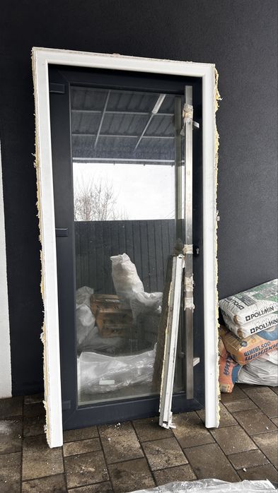 Продам металопластикові двері