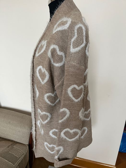 Sweter kardigan rozm S w serduszka