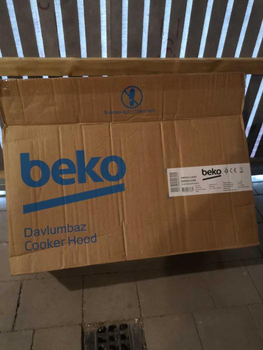 Nowy okap teleskopowy Beko HNT61110XH srebrny