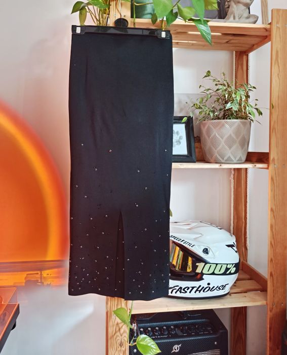 Zara czarna elegancka spódnica midi zdobienia