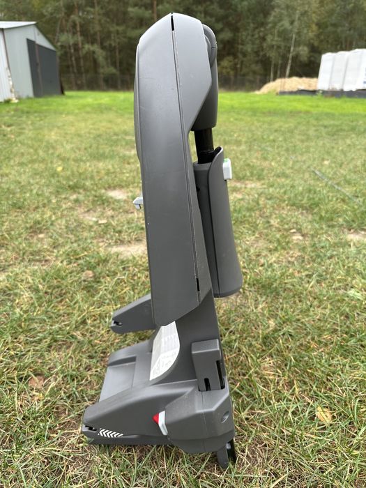 Fotelik samochodowy Audi z bazą 9-18 kg