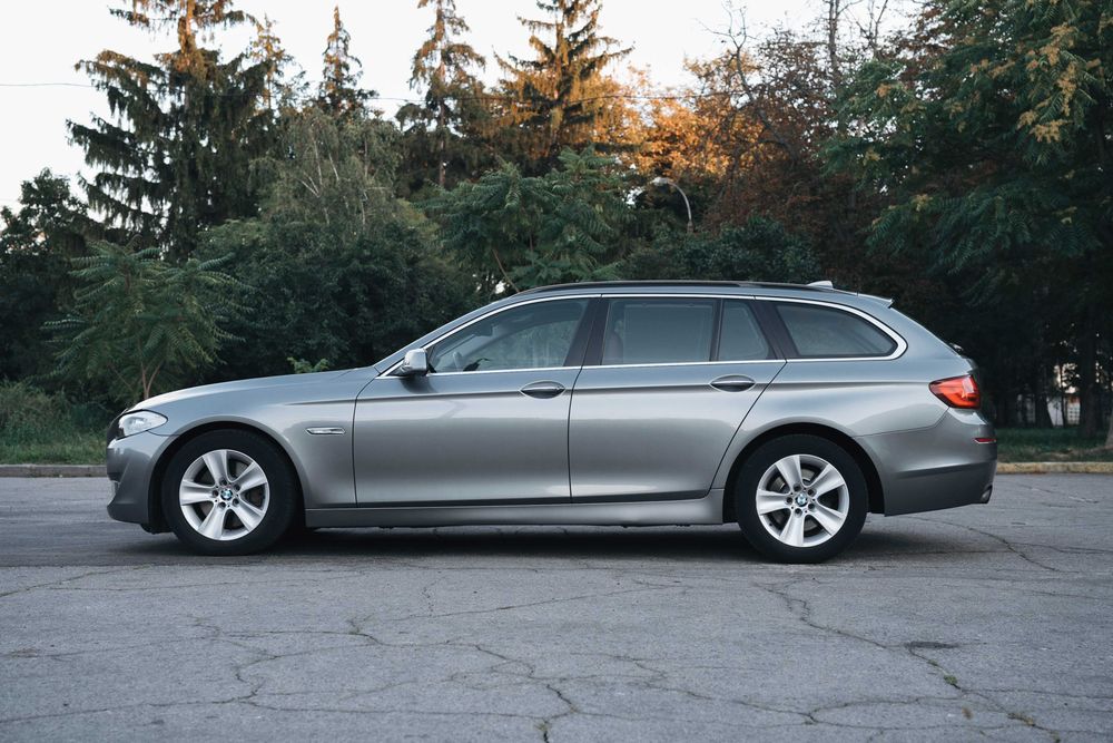 Продам власну BMW 5 Series 218 к.с універсал, топ комплектація