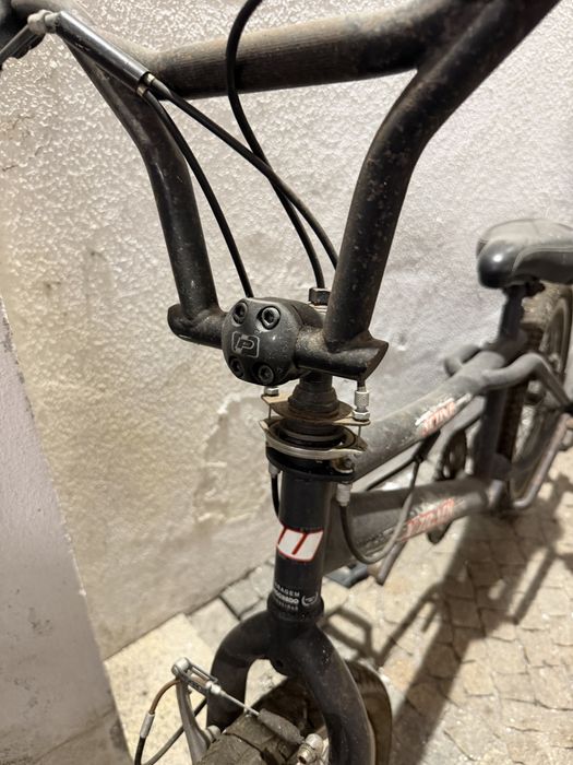 Bicicleta bmx preta