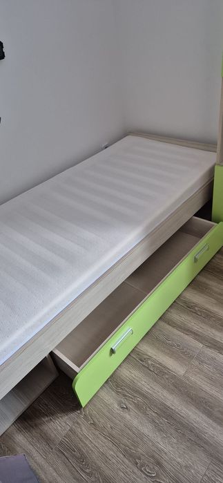 Zestaw mebli młodzieżowych