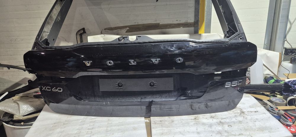 Klapa bagażnika tył volvo xc60 II 2 bdb stan 17-