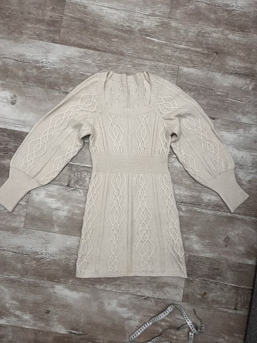 Тепла вʼязана сукня