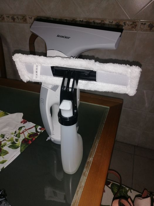 Aspirador de janelas com bateria