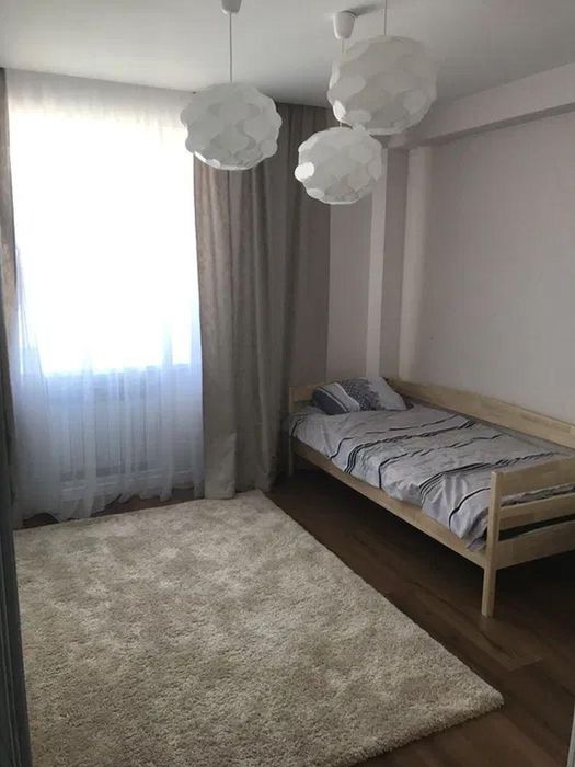 Продам 3-комн квартиру в районе Кирова просп.