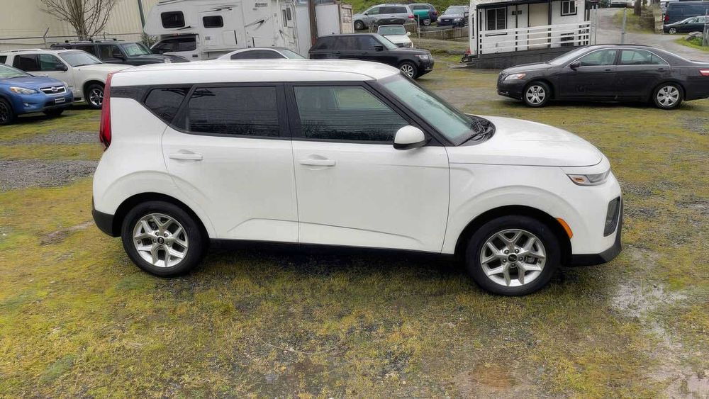 Kia Soul      2021