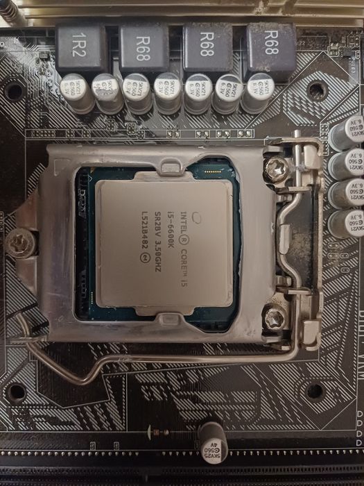 Комплектуючі до ПК [Asus / Intel / be quiet]