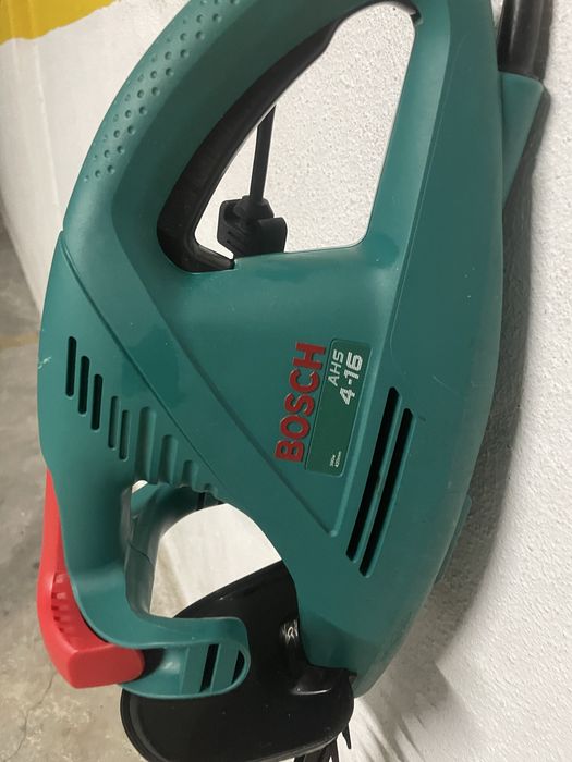 Corta-Sebes BOSCH (Como Novo)