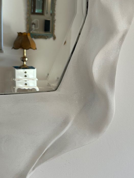 Espelho em gesso branco