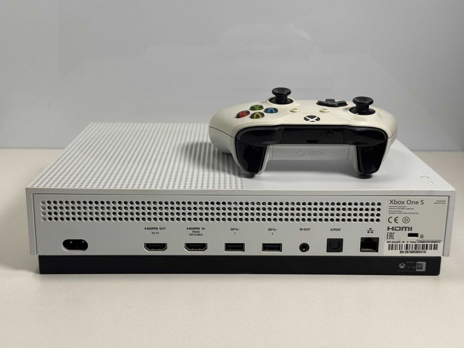 Konsola XBOX ONE S 500GB z Padem i Napędem Super Stan