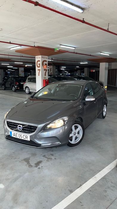 Volvo V40 D2