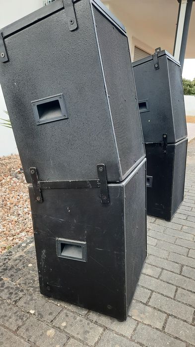 Sistema de som line array 3vias