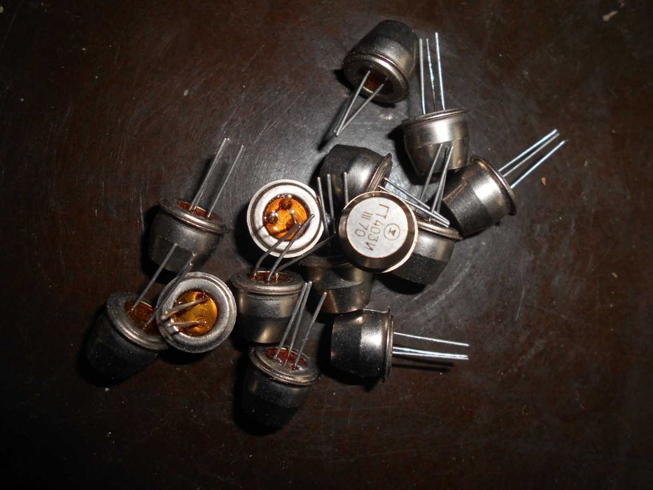 Транзистор ГТ403 И  14шт за 70гр.