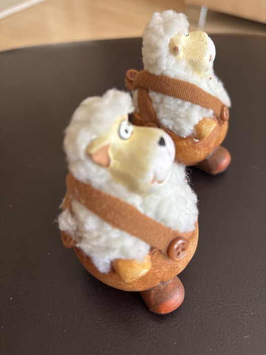Dwie figurki baranka / owcy