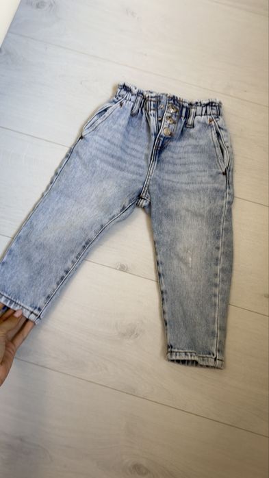 Джинси mom від zara