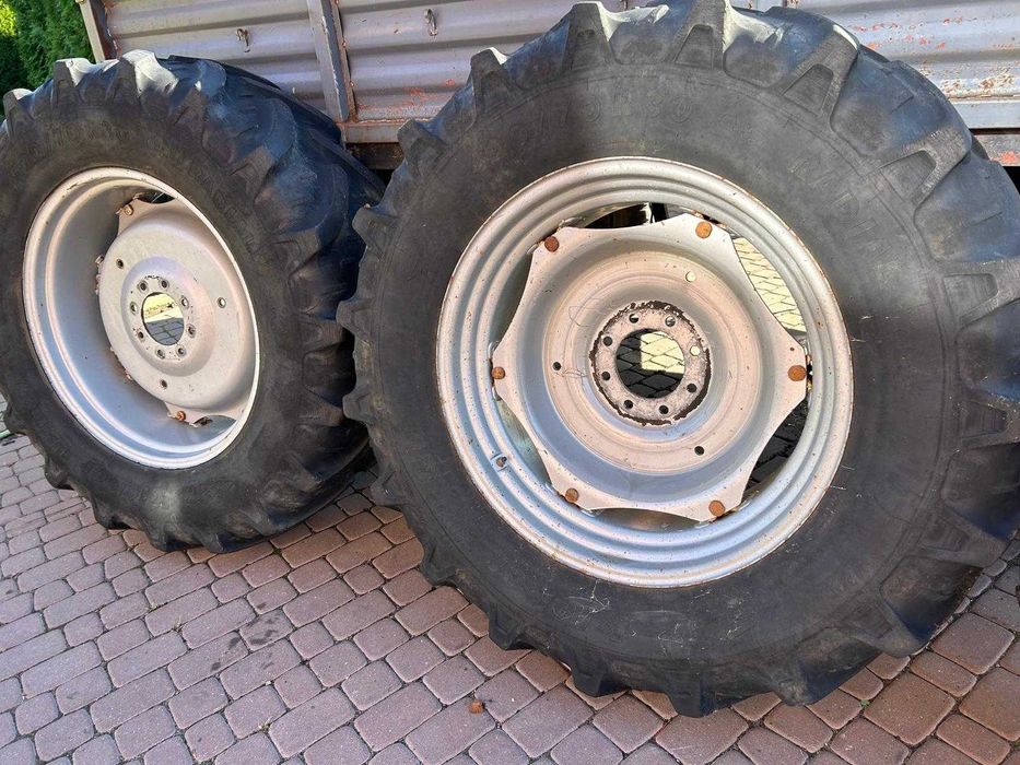 koła opony felgi trawiaste trawnikowe rolnicze Case John Deere New Hol