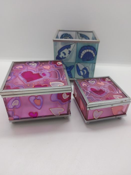 Шкатулки стеклянные с витражами