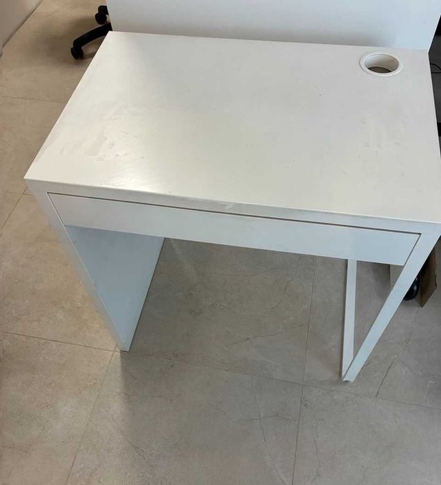 Biurko IKEA MICKE białe z szufladą