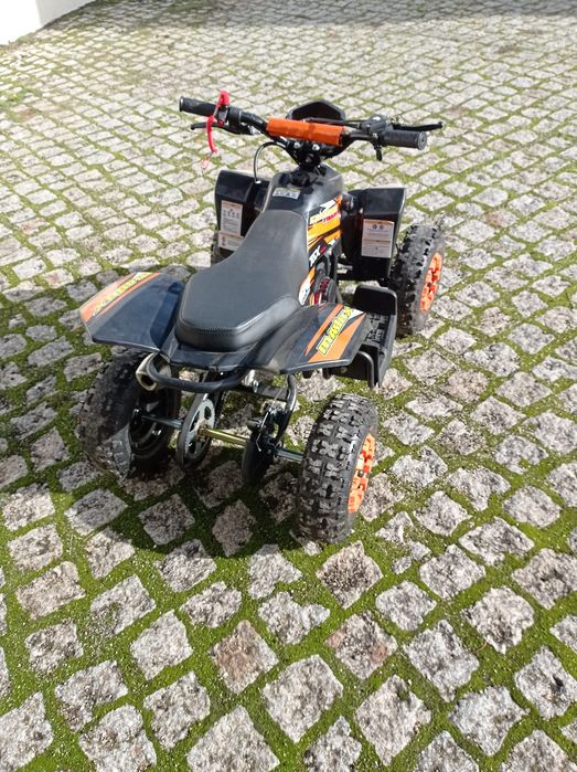 Moto 4 infantil muito estimada