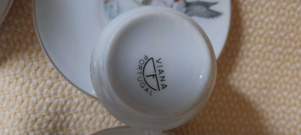 Serviço café porcelana Passaros - manufatura portuguesa Porcelanas Viana.