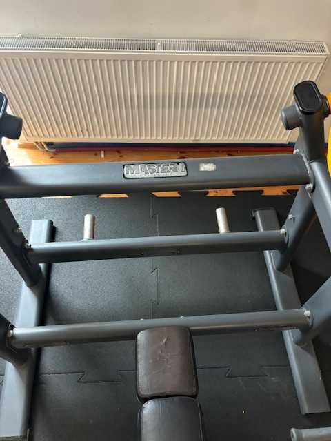 Master Sport maszyna na klatkę skos ujemny