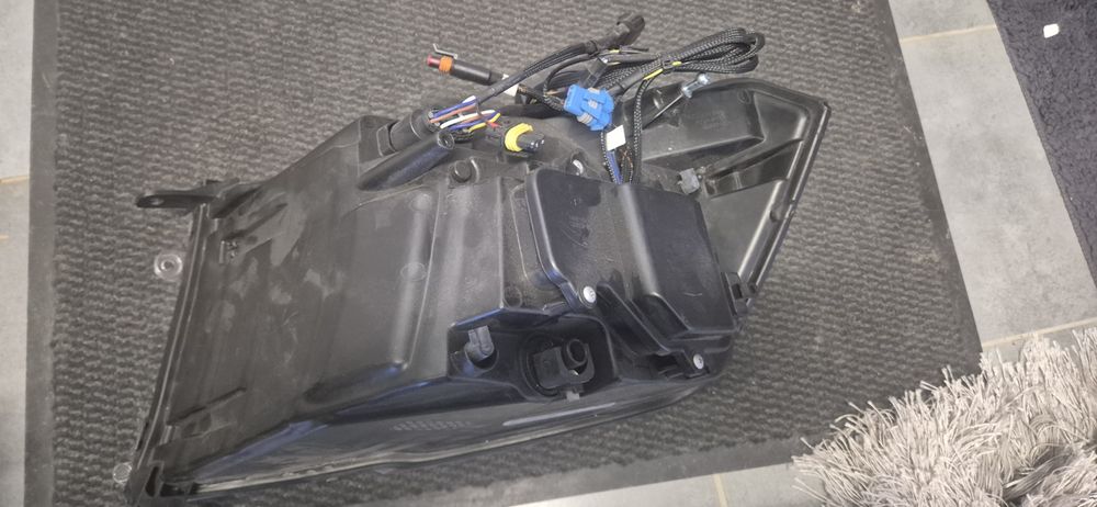 Komplet reflektorów Dodge Ram 2013-