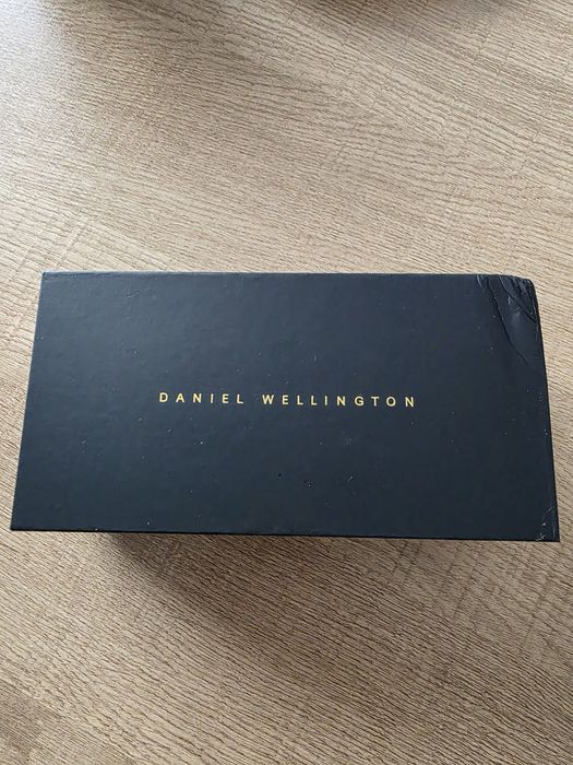 Zegarek złoty damski Daniel Wellington Petite