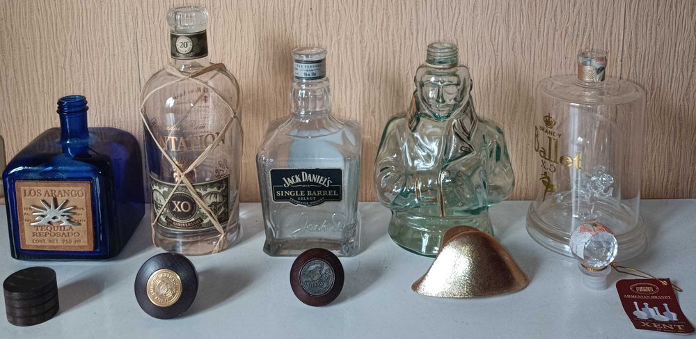 Бутылка стеклянная