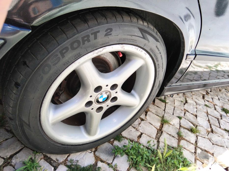 Jantes BMW 235/45/17 pneus novos