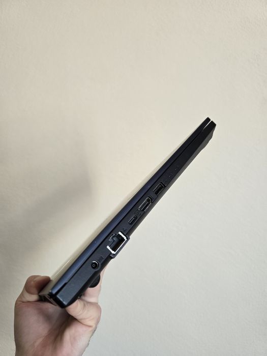 Asus ExprertBook(Core i3(10-Gn),SSD 240Gb,RAM 8Gb).FullHD.АКБ 2.5 часа